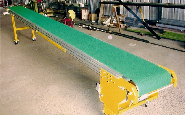 皮帶輸送機(jī)