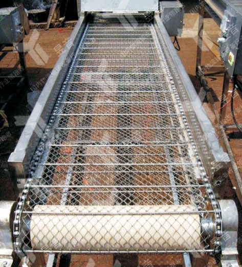 分析不銹鋼網(wǎng)帶輸送機的優(yōu)點以及應用